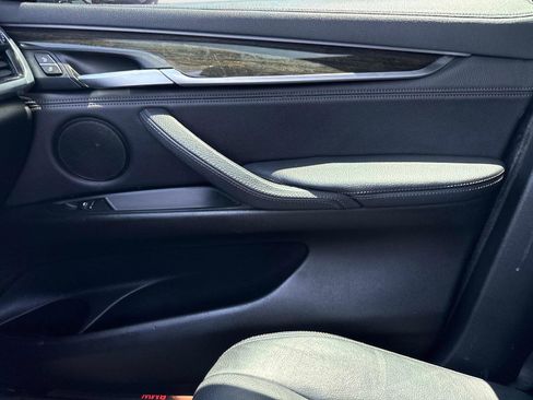 Used 2018 BMW X6 sDrive35i RWD image 24