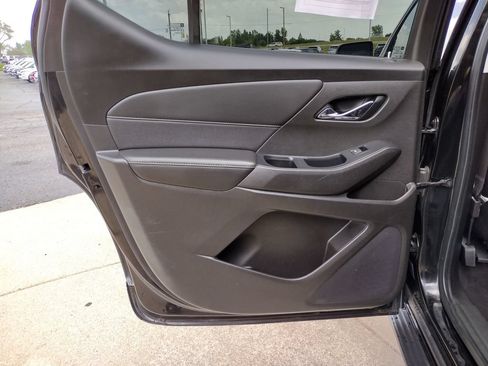 Used 2021 Chevrolet Traverse Premier w/ Redline Edition AWD/4WD image 23