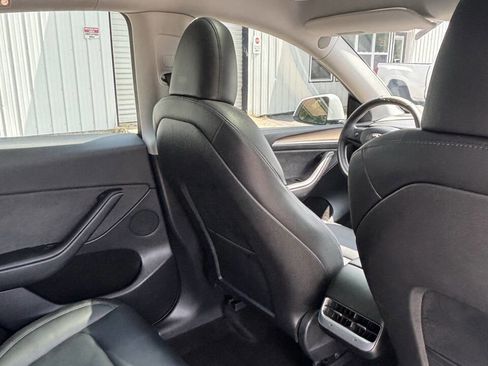 Used 2023 Tesla Model Y Long Range image 17