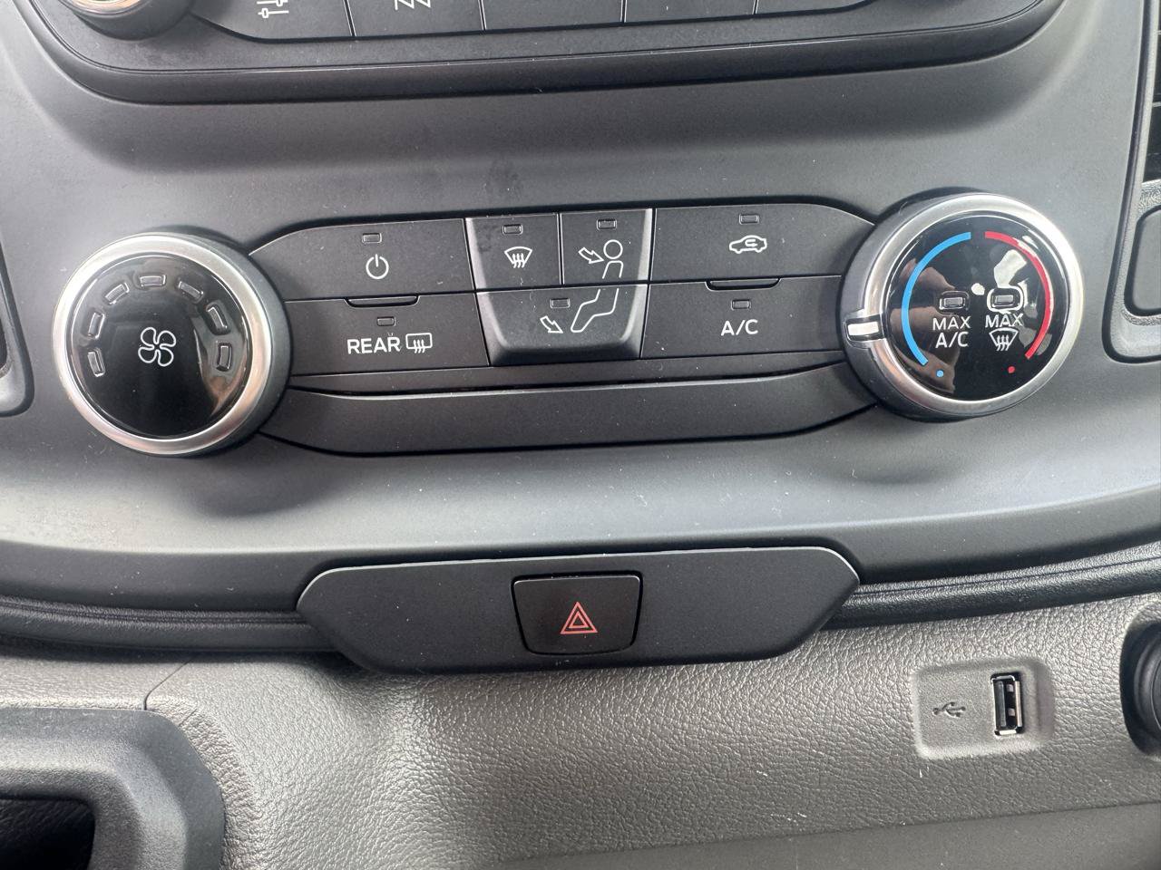 Used 2025 Ford Transit 250 Low Roof w/ Exterior Upgrade Package RWD image 31