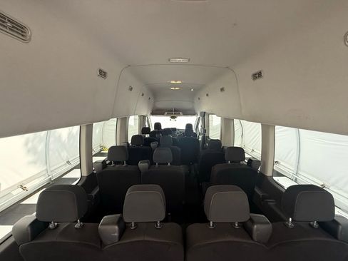 Used 2020 Ford Transit 350 XLT image 18