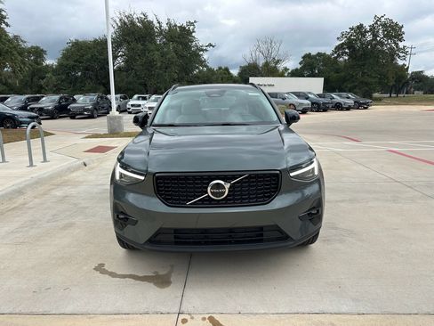 Used 2026 Volvo XC40 B5 Ultra w/ Protection Package Premier image 6