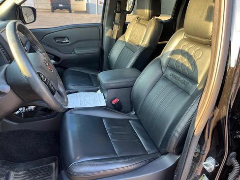 Used 2022 Nissan Frontier PRO-4X w/ Pro-4X Premium Package AWD/4WD image 8