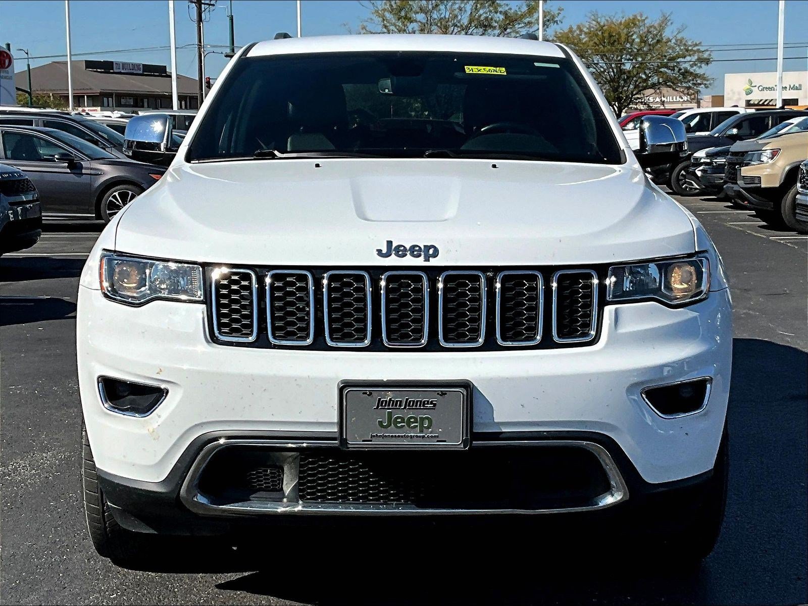 Used 2018 Jeep Grand Cherokee Limited AWD/4WD image 2