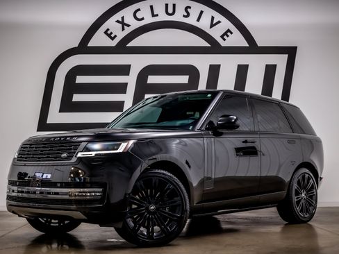 Used 2024 Land Rover Range Rover SE AWD/4WD image 1