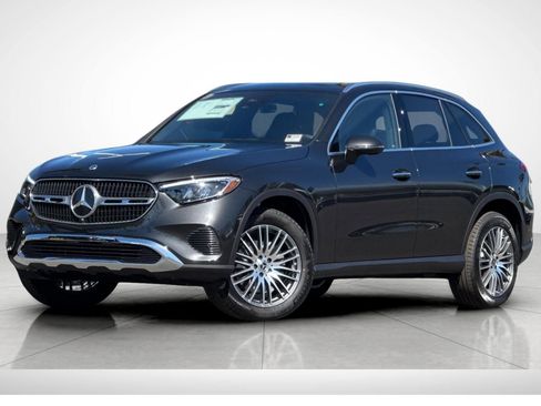New 2026 Mercedes-Benz GLC 300 image 2