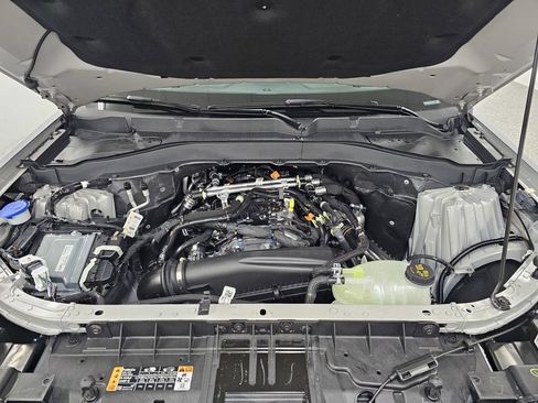 New 2026 Ford Explorer Active w/ Active Comfort Package AWD/4WD image 9