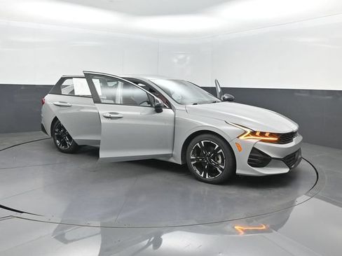 Used 2023 Kia K5 GT-Line w/ GT-Line Premium Package FWD image 38