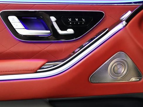 Used 2022 Mercedes-Benz S 580 4MATIC Sedan image 3