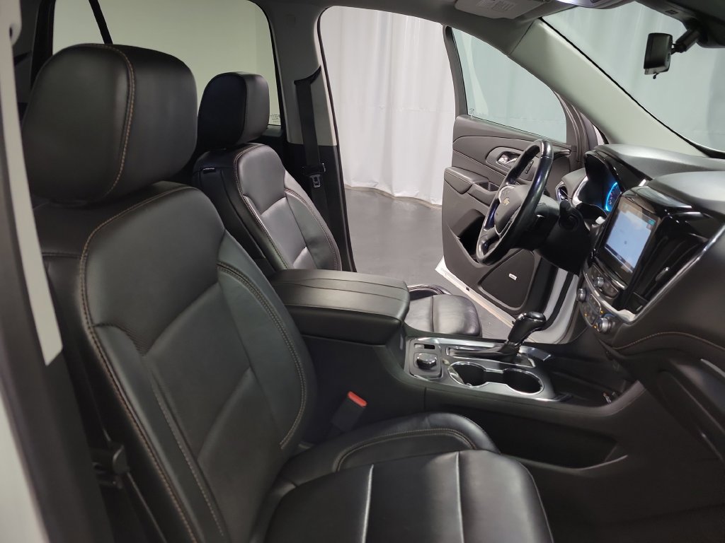 Used 2018 Chevrolet Traverse Premier w/ LPO, Floor Liner Package AWD/4WD image 37