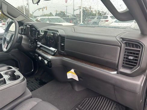Used 2024 GMC Sierra 1500 Elevation w/ X31 Off-Road Package image 17