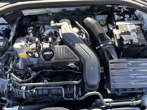 Used 2023 Volkswagen Jetta SE w/ Panoramic Sunroof Package image 33