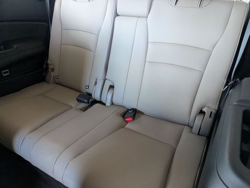Certified 2022 Honda Pilot Touring image 21