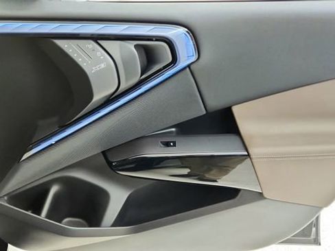 Used 2025 BMW X3 M50 w/ Premium Package image 24