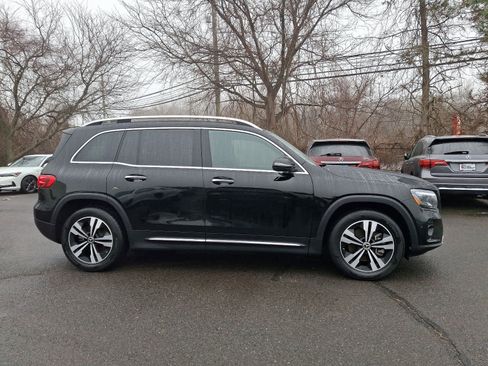 Used 2024 Mercedes-Benz GLB 250 4MATIC image 8