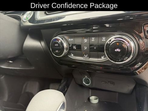 Used 2024 Chevrolet Trax ACTIV w/ Driver Confidence Package image 14