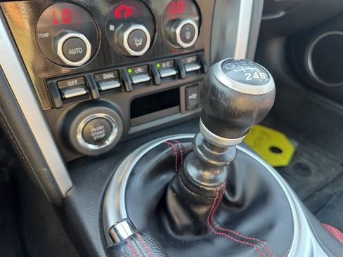 Used 2020 Toyota 86 RWD image 15