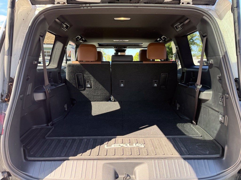 Used 2024 Lexus GX 550 w/ Accessory Package (2T) AWD/4WD image 21