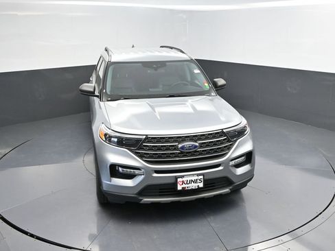Used 2023 Ford Explorer XLT w/ Equipment Group 202A image 21