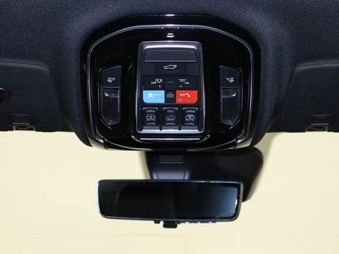 Used 2023 Jeep Grand Cherokee L Overland w/ Luxury Tech Group IV AWD/4WD image 29