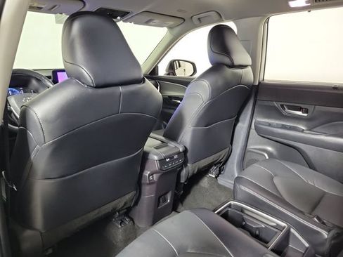 Used 2025 Toyota Grand Highlander AWD image 11