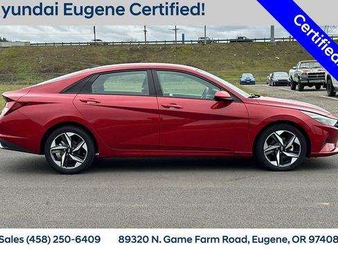 Used 2023 Hyundai Elantra SEL w/ Convenience Package image 2