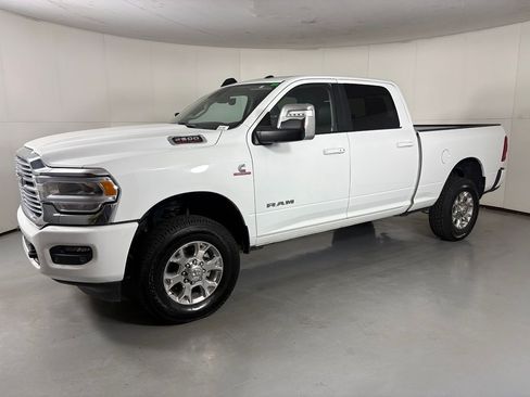 Used 2024 RAM 2500 Laramie w/ Safety Group AWD/4WD image 5