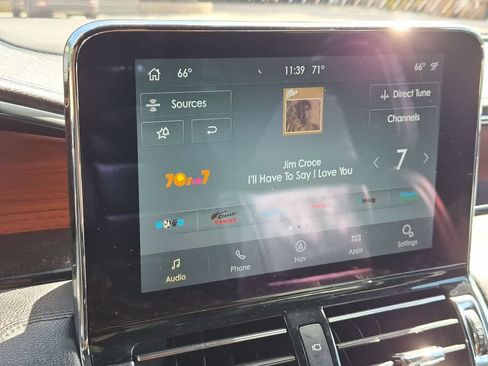 Used 2020 Lincoln Navigator L Reserve w/ Equipment Group 208A Reserve AWD/4WD image 22