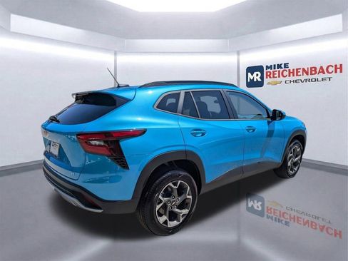 Used 2026 Chevrolet Trax LT w/ Driver Confidence Package image 4