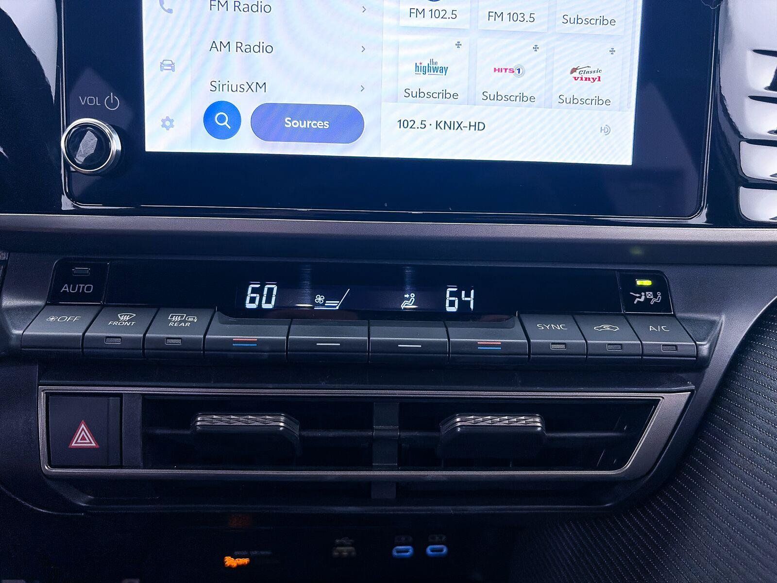 Used 2026 Toyota Camry SE w/ Convenience Package FWD image 22