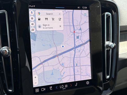 New 2025 Volvo XC40 B5 Plus w/ Protection Package Premier image 13