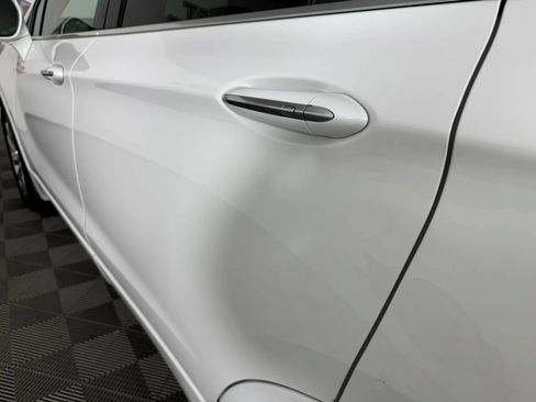 Used 2020 Buick Envision Essence FWD image 25