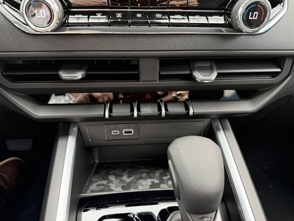 New 2026 Chevrolet Colorado Trail Boss AWD/4WD image 17