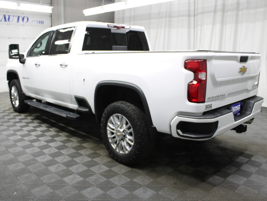 Used 2023 Chevrolet Silverado 3500 High Country w/ Technology Package AWD/4WD image 7