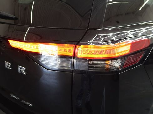 Used 2022 Nissan Pathfinder SV AWD/4WD image 32