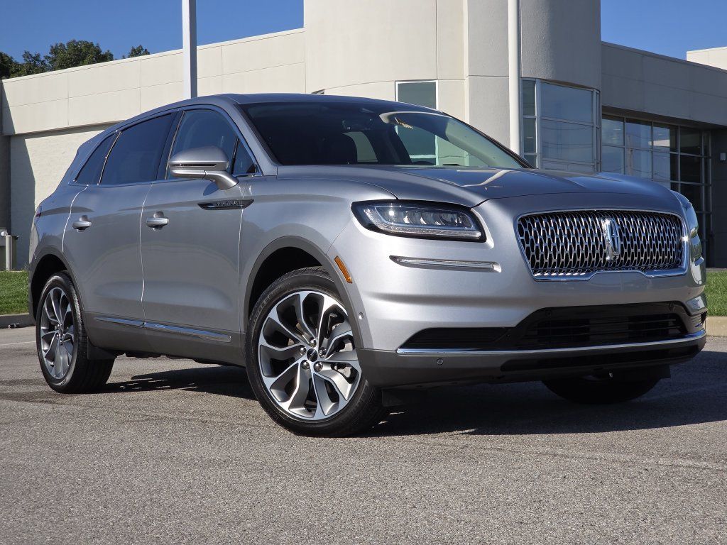 Used 2023 Lincoln Nautilus Reserve w/ Equipment Group 201A AWD/4WD image 31