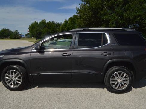 Used 2017 GMC Acadia SLE w/ Driver Alert Package I FWD image 9