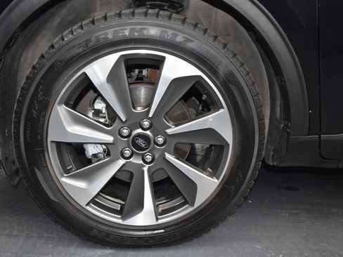 Used 2024 Ford Escape Platinum image 5