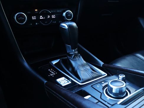 Used 2018 MAZDA MAZDA3 Touring image 51