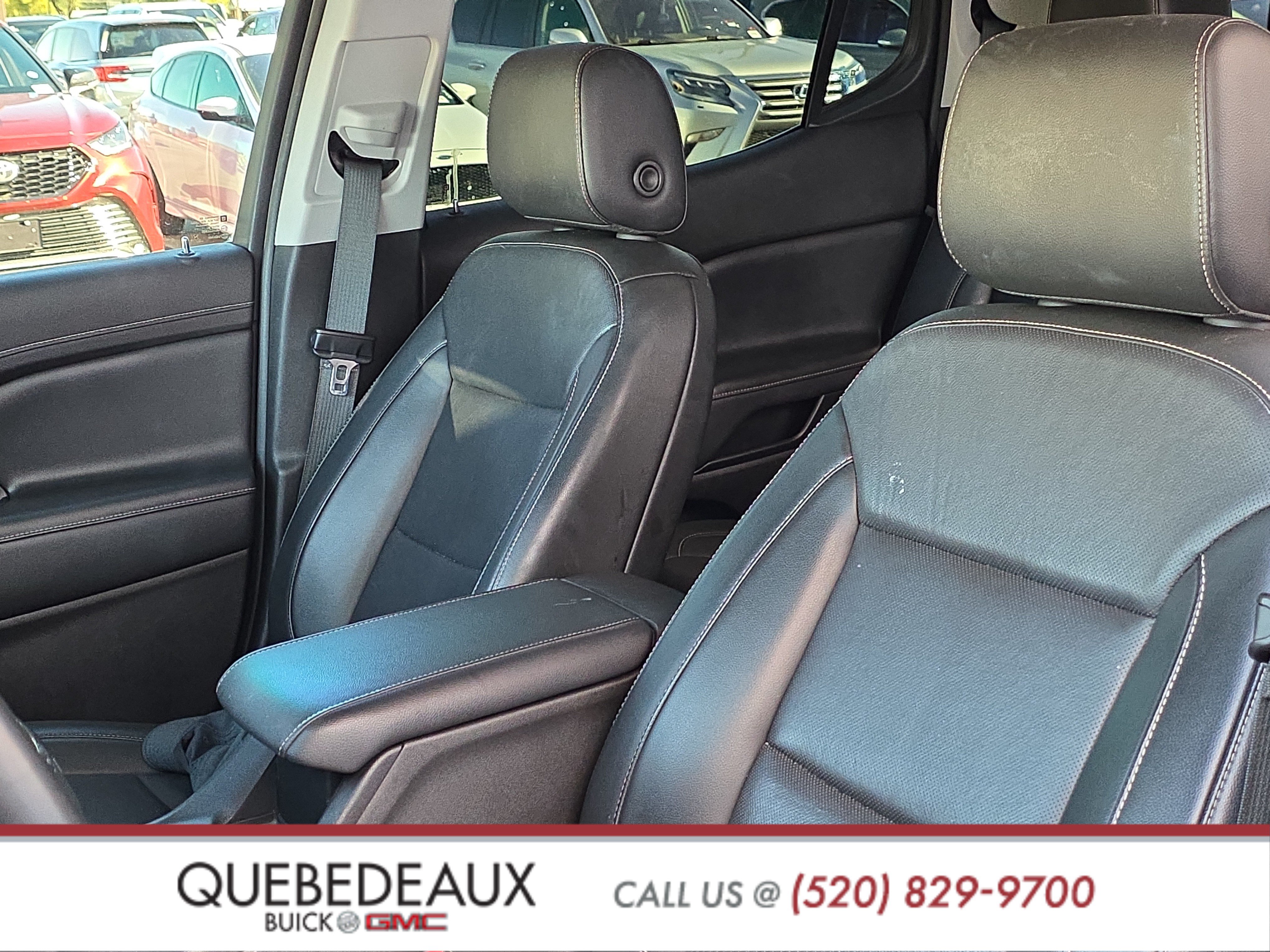 Used 2023 GMC Acadia SLT FWD image 12