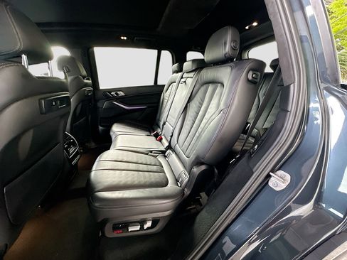 Used 2022 BMW X7 xDrive40i w/ Premium Package image 25