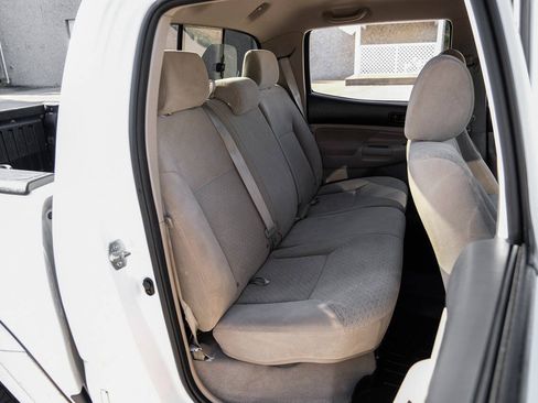Used 2006 Toyota Tacoma PreRunner RWD image 34