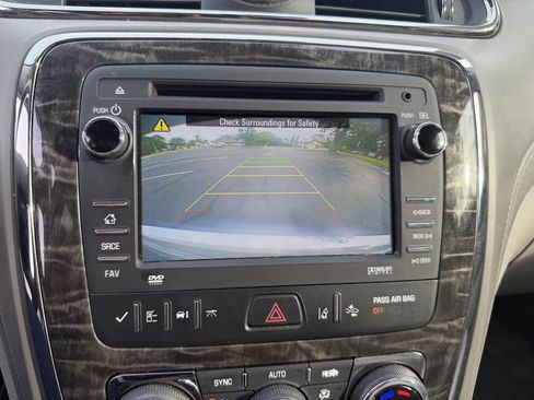 Used 2014 Buick Enclave Premium FWD image 19