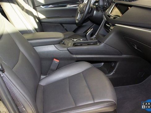 Certified 2025 Cadillac XT5 Premium Luxury image 10