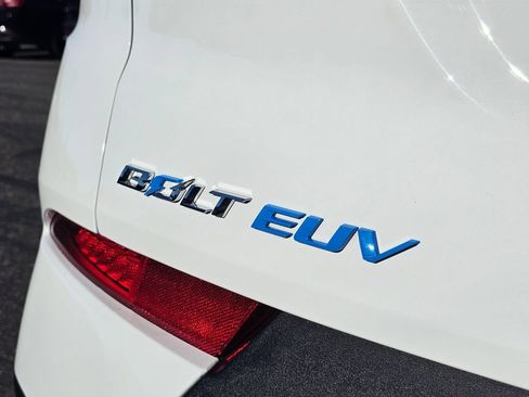 Certified 2023 Chevrolet Bolt EUV LT FWD image 15