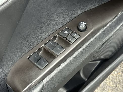 Used 2023 Toyota Camry SE FWD image 17