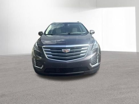 Used 2018 Cadillac XT5 Luxury w/ Driver Awareness Package FWD image 2