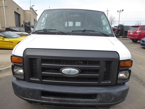 Used 2014 Ford E-250 and Econoline 250 Extended image 2