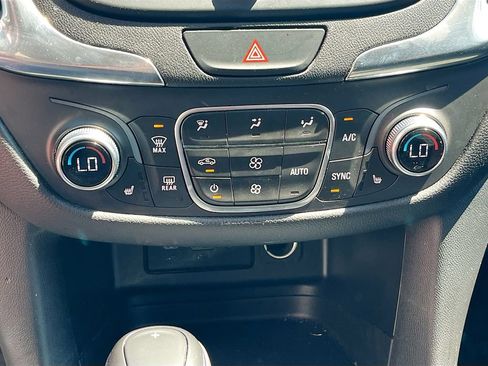 Used 2020 Chevrolet Equinox LT AWD/4WD image 15