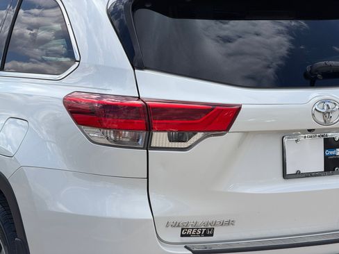 Used 2017 Toyota Highlander Limited w/ Protection Package #3 image 13